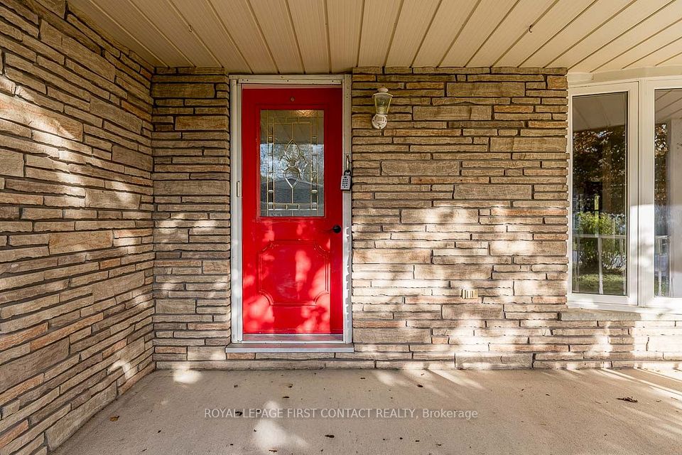 224 Christopher Street, Clearview, ON L0M 1S0 4