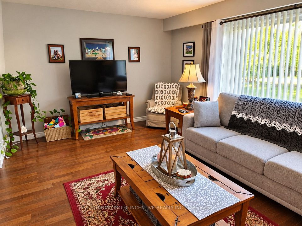 28 MELVILLE Street, Clearview, ON L0M 1P0 5