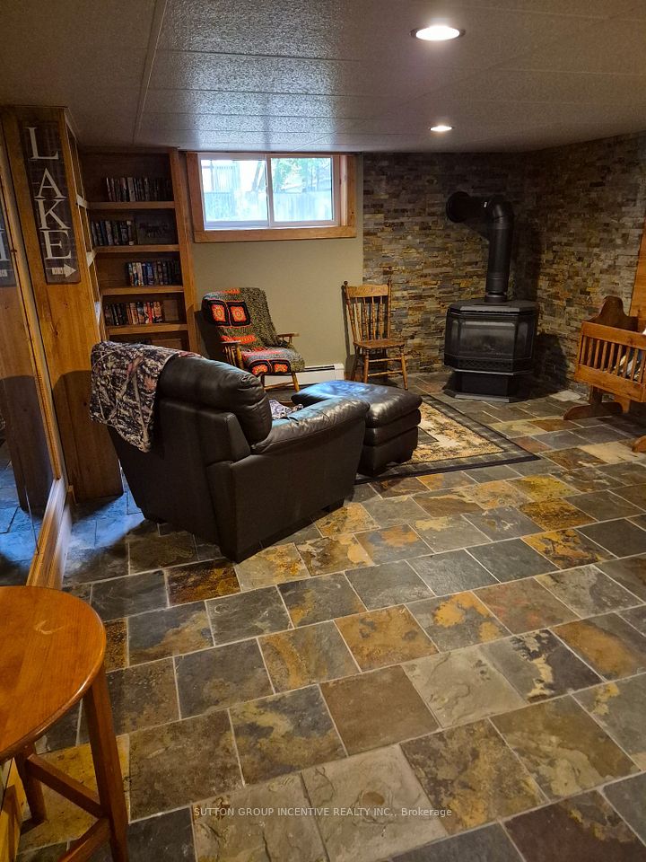 28 MELVILLE Street, Clearview, ON L0M 1P0 22
