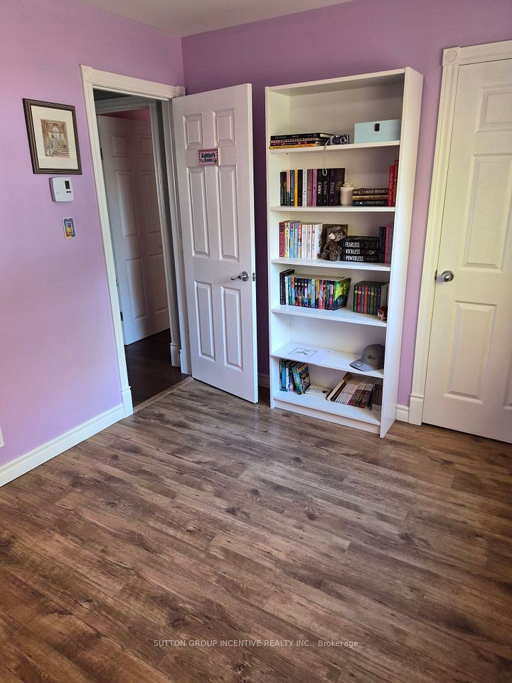 28 MELVILLE Street, Clearview, ON L0M 1P0 12
