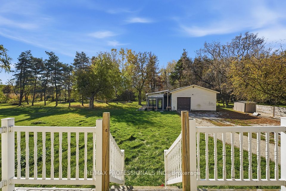 120 Switzer Street, Clearview, ON L0M 1N0 4