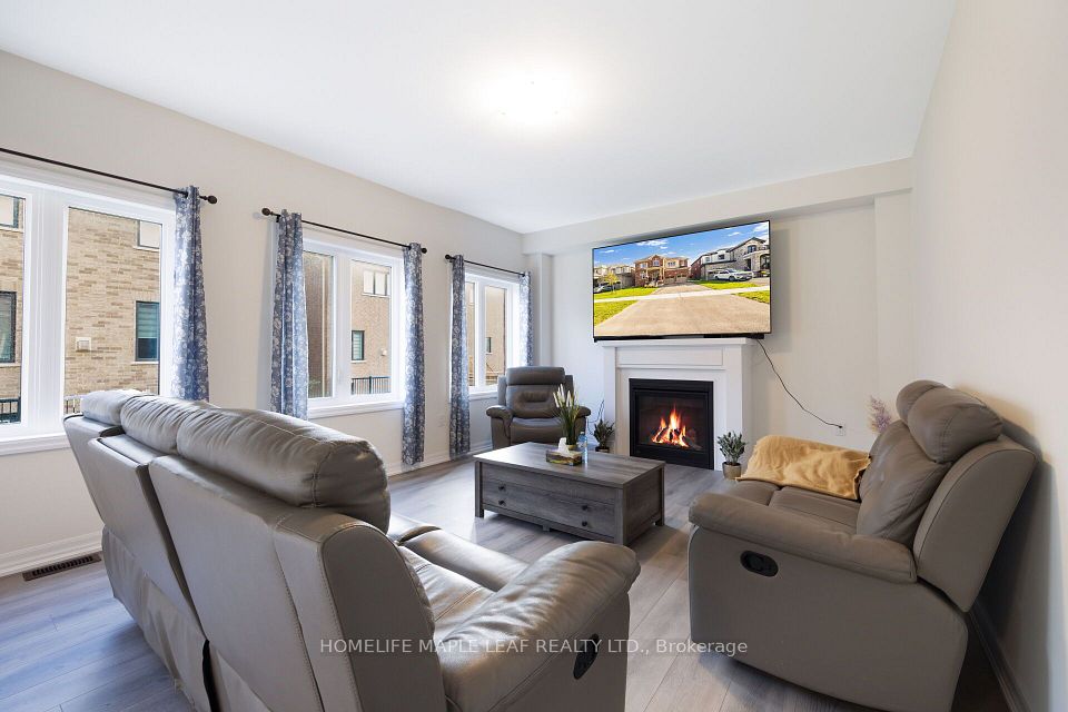244 Warden Street, Clearview, ON L0M 1S0 14
