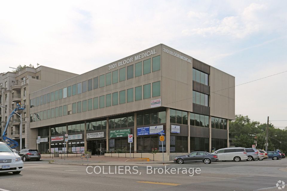 3101 Bloor Street W 407, Toronto W07, ON M8X 2W2