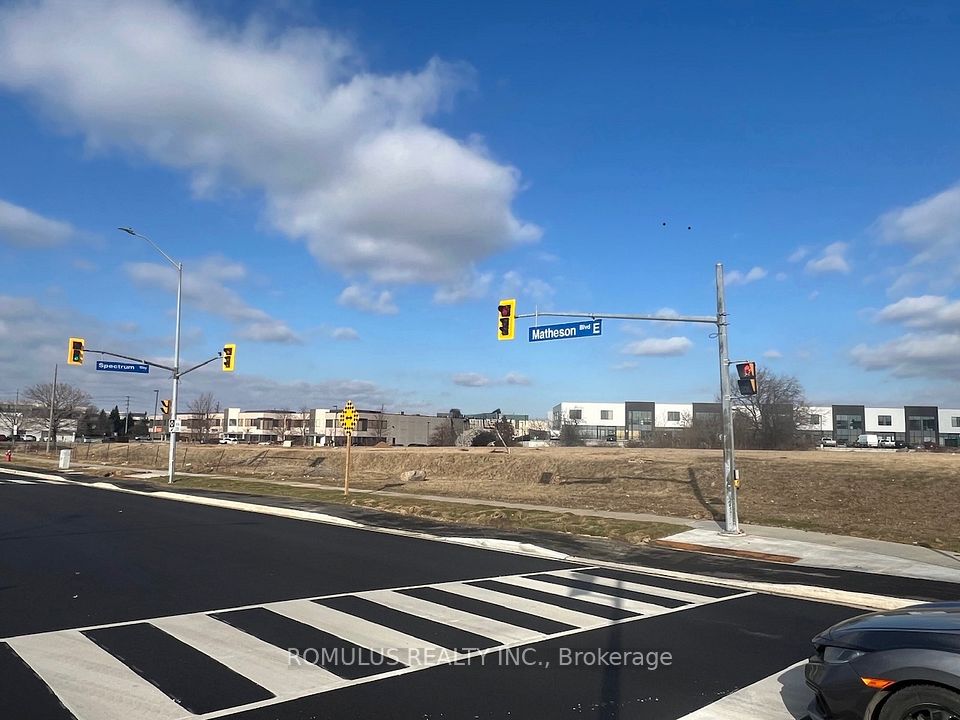 PL Block E Matheson Boulevard E, Mississauga, ON L4W 5E1