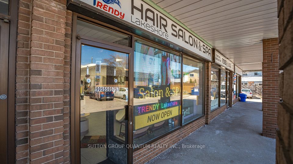 5291 Lakeshore Road 6, Burlington, ON L7L 1C7