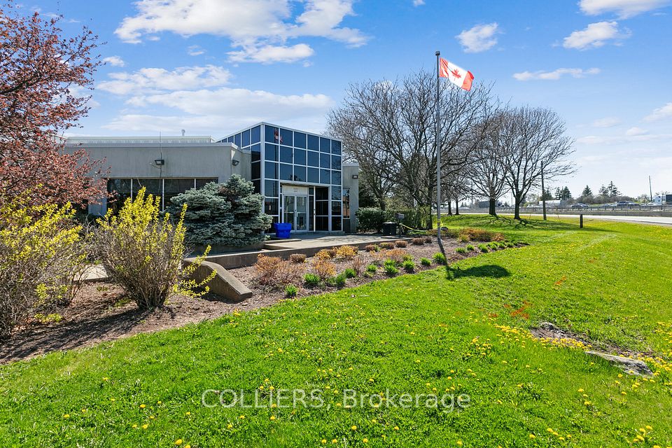2130 South Service Road W, Oakville, ON L6L 5N1