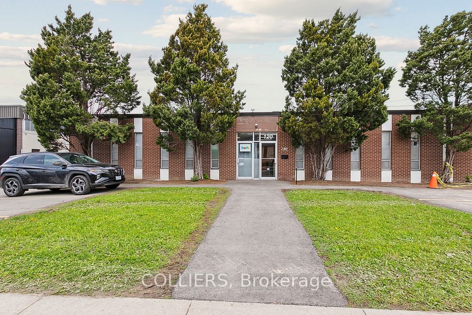 120 St.Regis Crescent, Toronto W05, ON M3J 1Y8