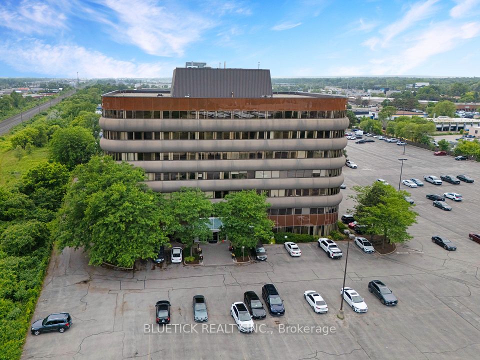 690 Dorval Drive 500, Oakville, ON L6K 3V7