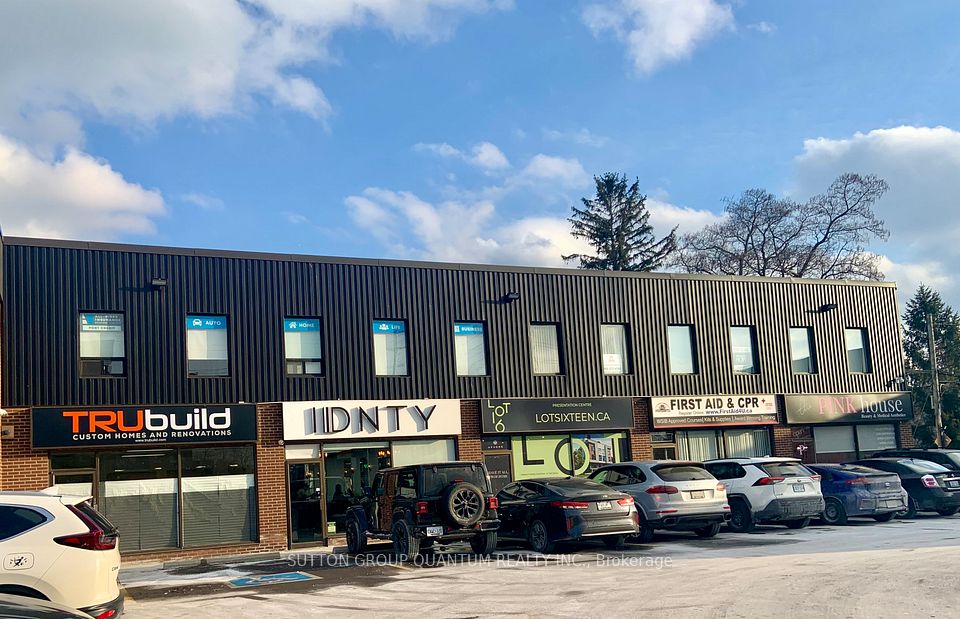 348 Lakeshore Road E 204, Mississauga, ON L5G 1H5