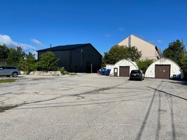 389 Davis Road Bldg B, Oakville, ON L6J 2X2