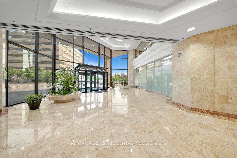 6733 Mississauga Road 13, Mississauga, ON L5N 6J5