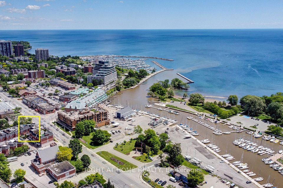 120 BRONTE Road 10, Oakville, ON L6L 3C1