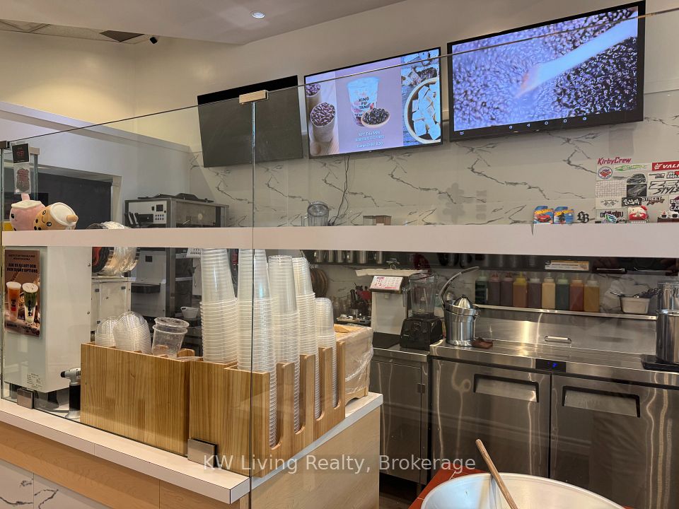 1177 Central Parkway W 22C, Mississauga, ON L5C 4P3