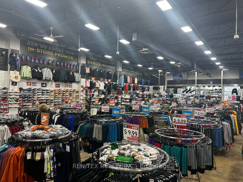 131 Cartwright Avenue, Toronto W04, ON M6A 1V4