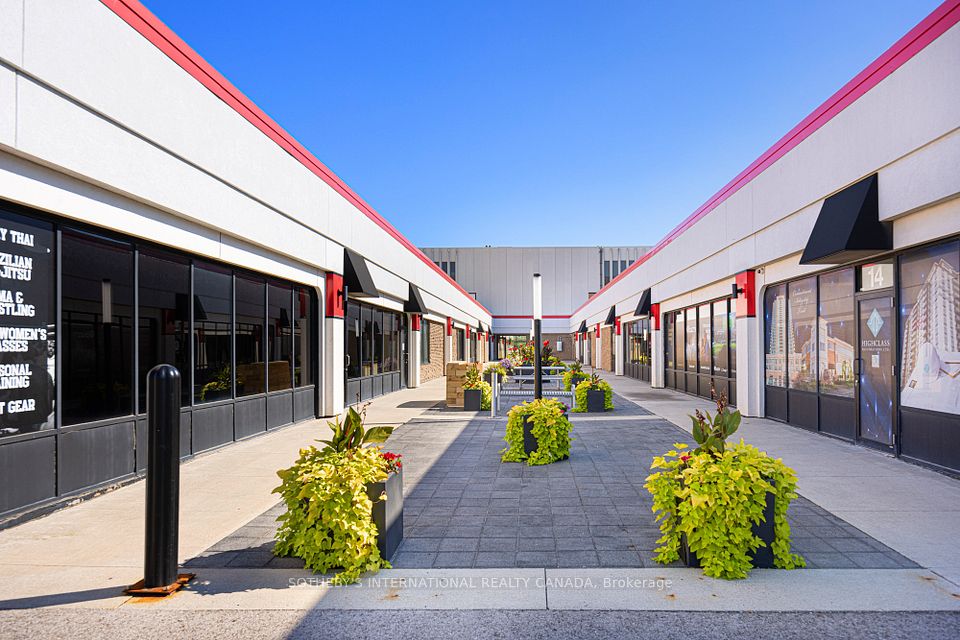 755 Queensway N/A E 18-19, Mississauga, ON L4Y 4C5