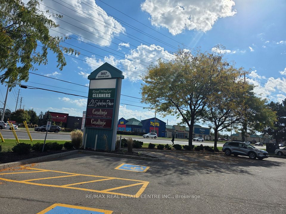 2057 Royal Windsor Drive, Mississauga, ON L5J 1K5