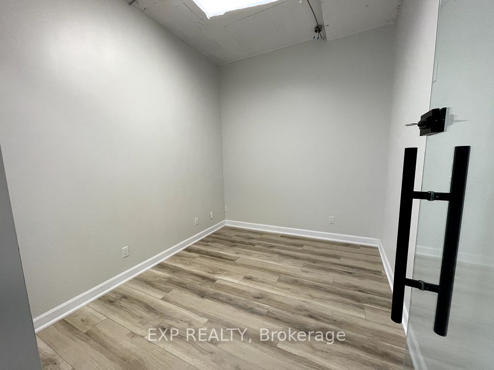 230 Lakeshore Road E 205-5A, Mississauga, ON L5G 1G7