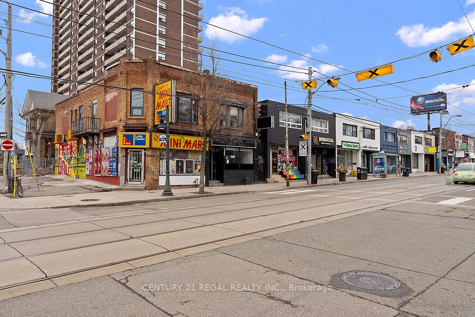 1664 Queen Street W, Toronto W01, ON M6R 1B2