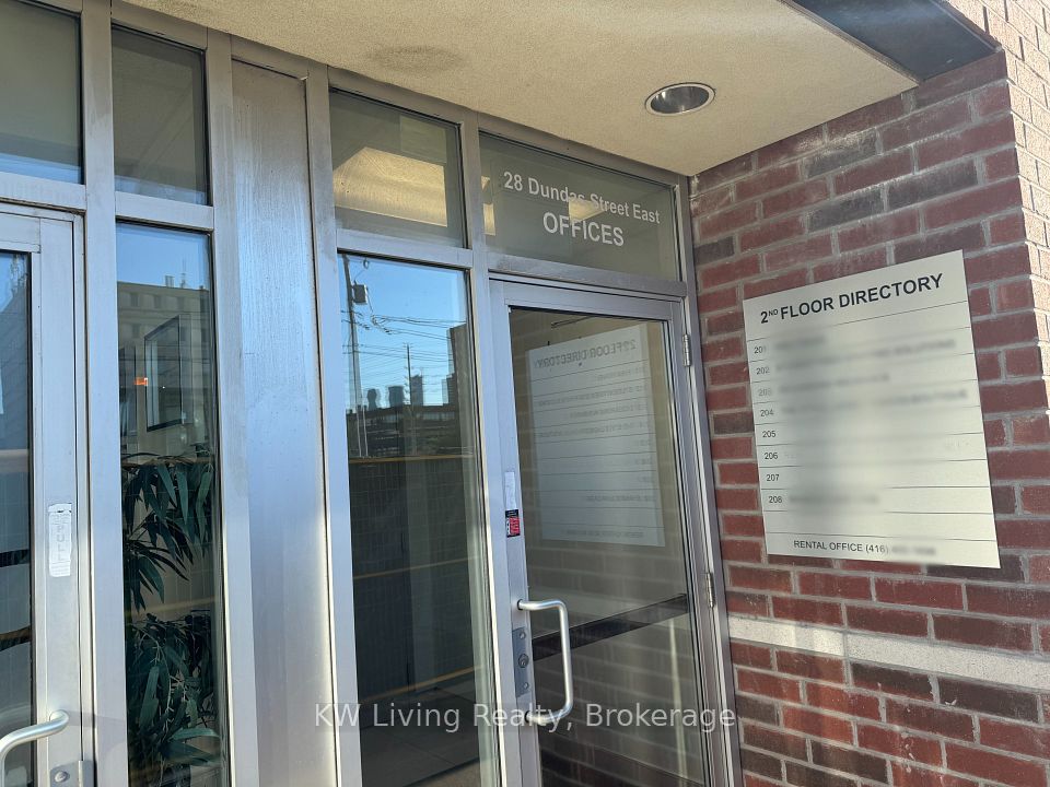 28 Dundas Street E 207, Mississauga, ON L5A 1W2