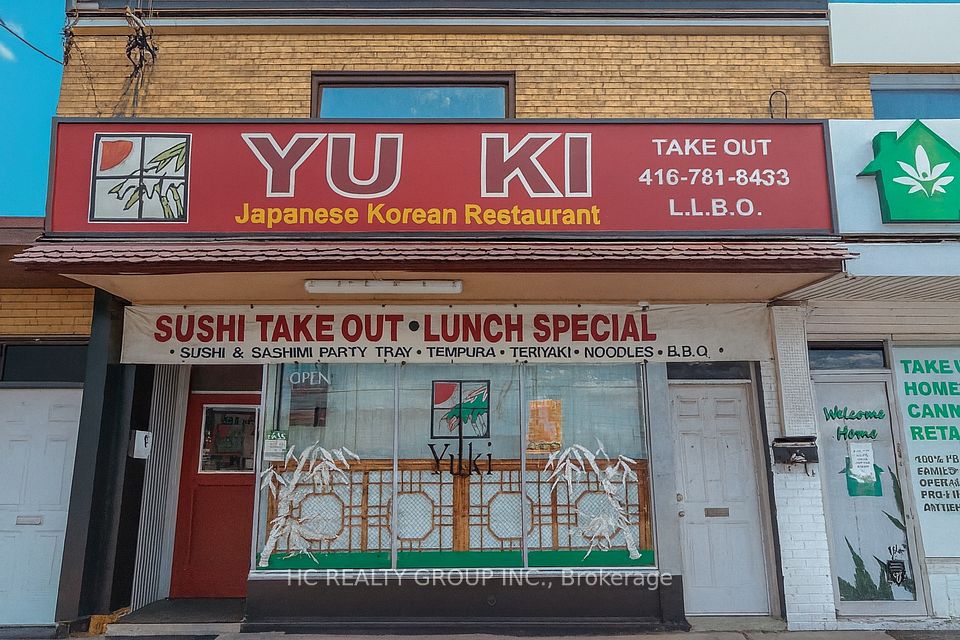 3259 Dufferin Street, Toronto W04, ON M6A 2T2