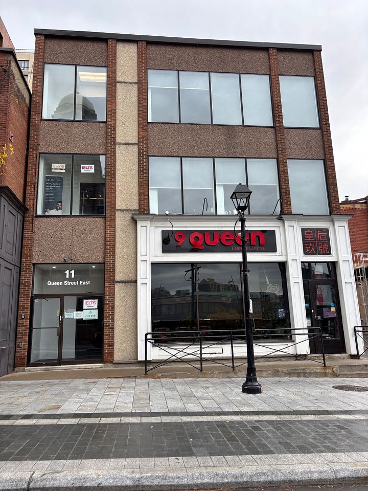 11 Queen Street E 200, Brampton, ON L6W 3P1