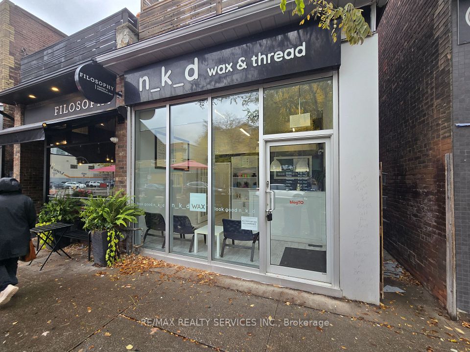 910 Bloor Street, Toronto W02, ON M6H 1L1