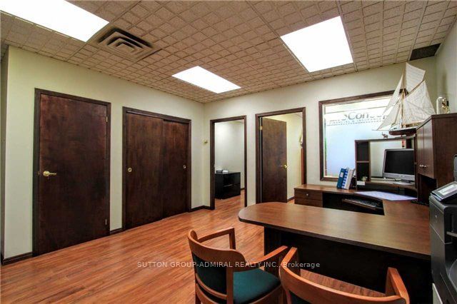 1280 Finch Avenue W 413, Toronto W05, ON M3J 3K6