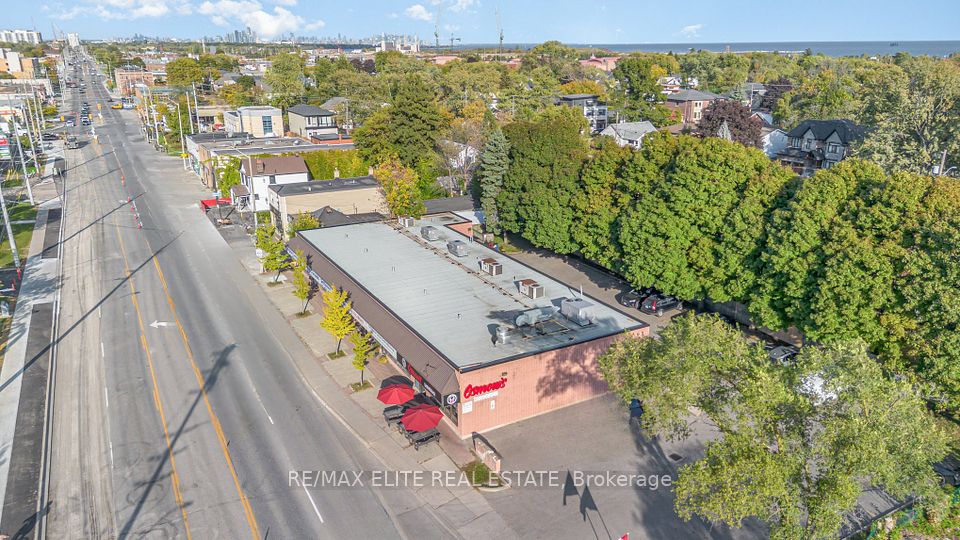 600 Lakeshore Road E, Mississauga, ON L5G 1J4