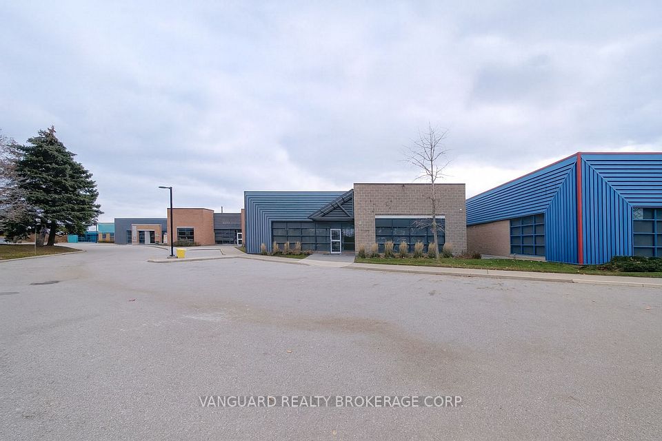 5155 Spectrum Way, Mississauga, ON L4W 5A1