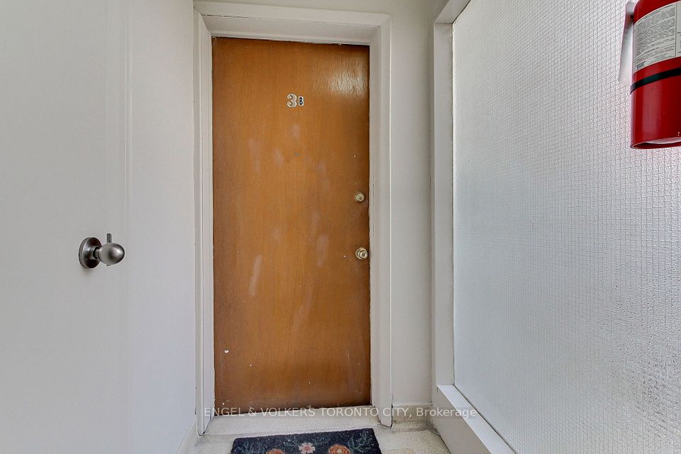 45 Leduc Drive, Toronto W10, ON M9W 2A8