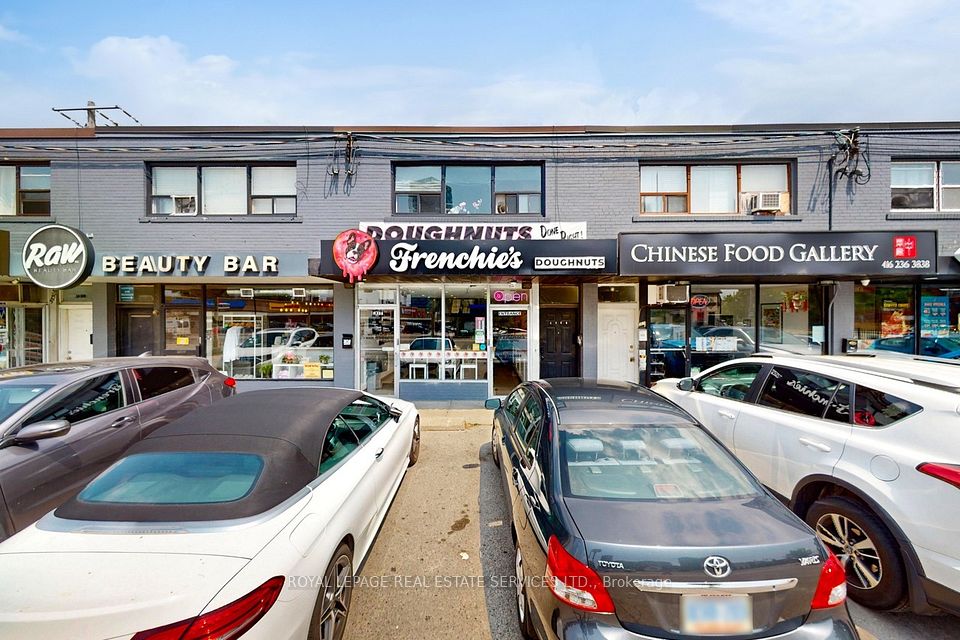 3830 Bloor Street W, Toronto W08, ON M9B 1K8