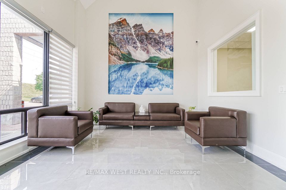 7956 Torbram Road 20 (4), Brampton, ON L6T 5A2