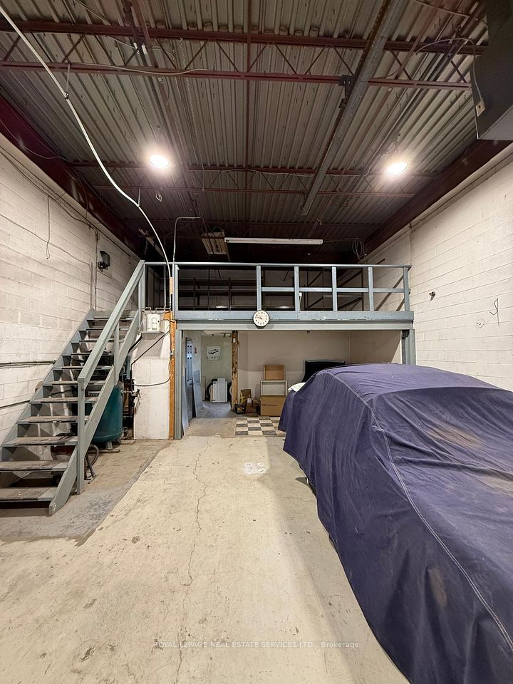 55 Sinclair Avenue N 18, Halton Hills, ON L7G 4X4