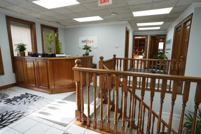 1775 Shawson Drive, Mississauga, ON L4W 1N8