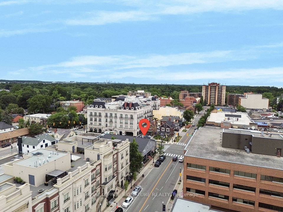 126 Trafalgar Road Suite 1, Oakville, ON L6J 3G5