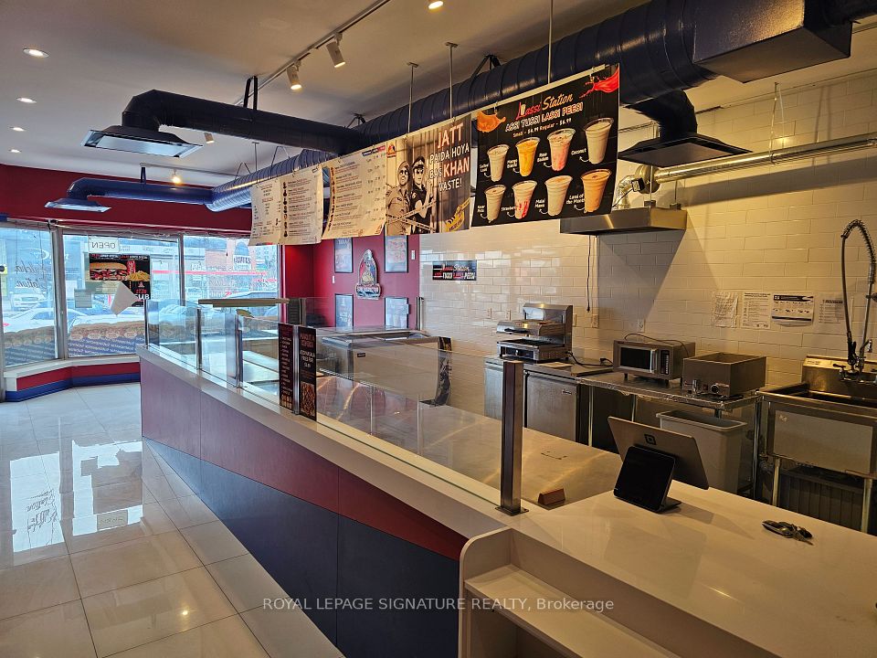 244 Queen Street E, Brampton, ON L6V 1B8