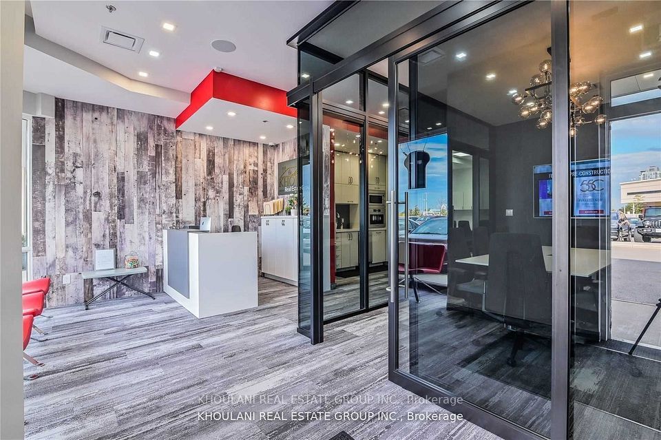 325 Central Parkway W 35, Mississauga, ON L5B 3X9