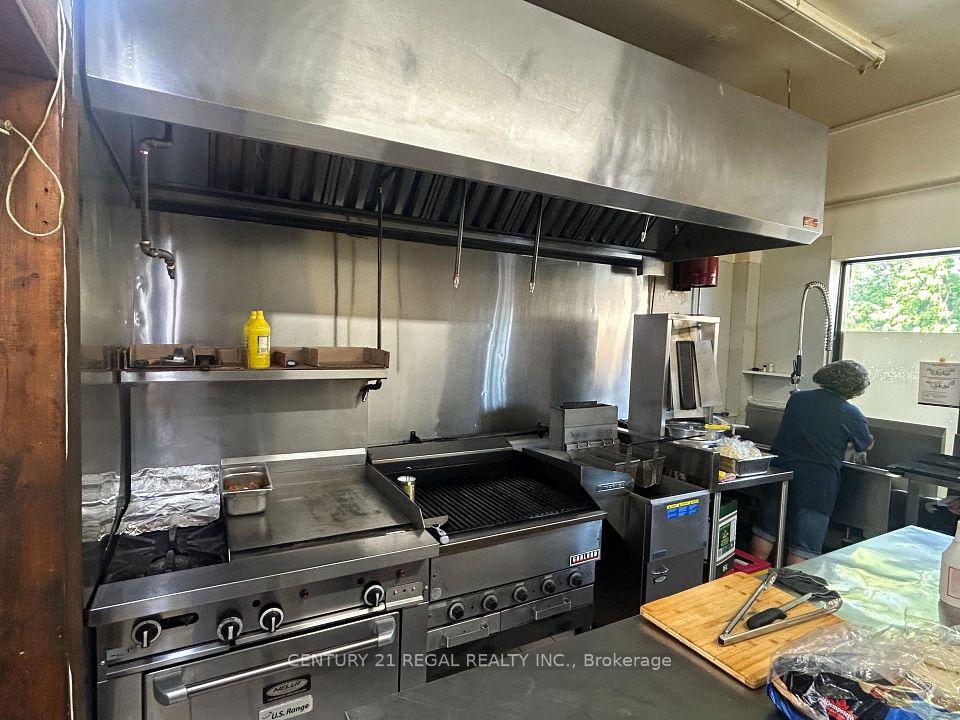 561 Marlee Avenue, Toronto W04, ON M6B 3J6