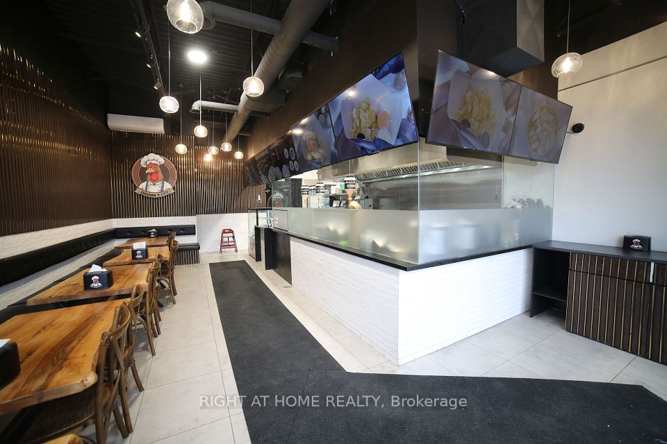 3460 Platinum Drive 25, Mississauga, ON L5M 7N4