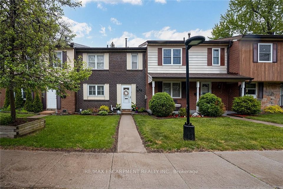 2825 Gananoque Drive 48, Mississauga, ON L5N 1V6 at 2825 Gananoque Drive 48, Mississauga, ON L5N 1V6, Mississauga, ON, L5N 1V6