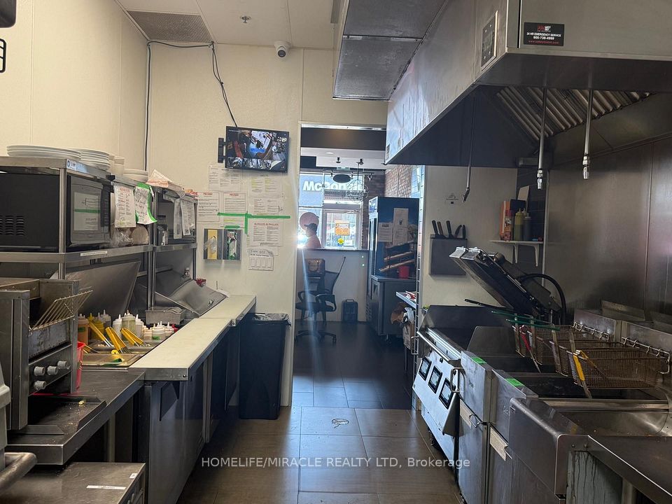 101 James Snow Parkway N 4, Milton, ON L9T 0R3