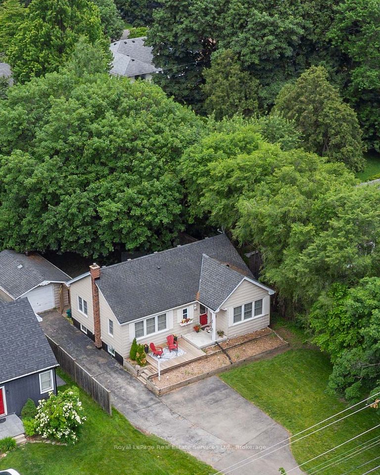 938 King Road, Burlington, ON L7T 3L3 at 938 King Road, Burlington, ON L7T 3L3, Burlington, ON, L7T 3L3