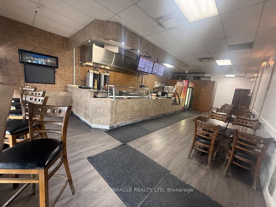 1900 Lakeshore Road W, Mississauga, ON L5J 1J7