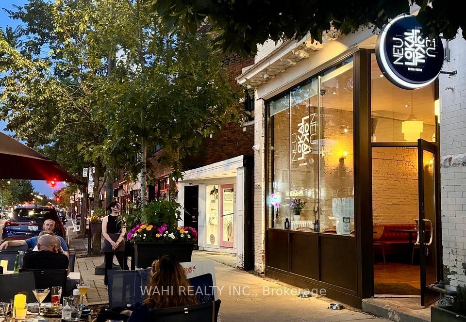 3047 Dundas Street W, Toronto W02, ON M6P 1Z5