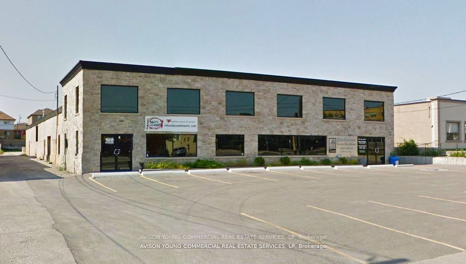 106-108 Tycos Drive 3, Toronto W04, ON M6B 1V9