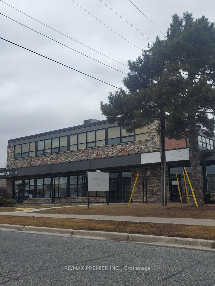 54 Samor Road 3, Toronto W04, ON M6A 1J6