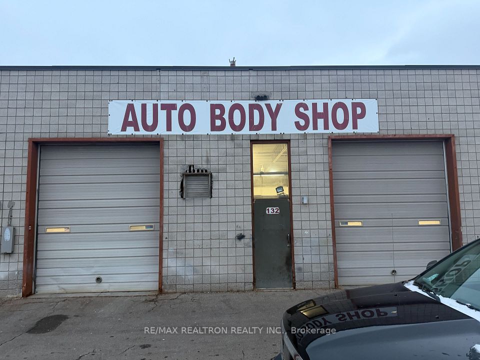 132-134 Limestone Crescent, Toronto W05, ON M3J 2S4