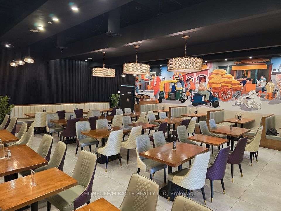 1400 Aimco Boulevard 4, Mississauga, ON L4W 4K2