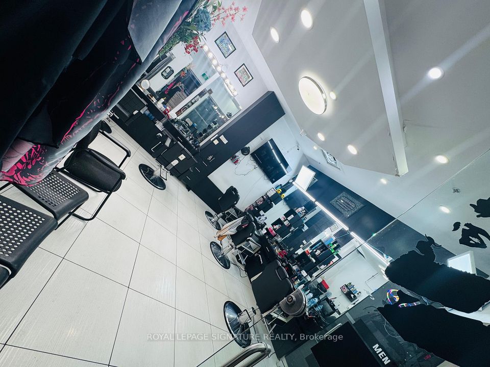 7205 Goreway Drive 1C13-1C14 (75 & 76), Mississauga, ON L4T 2T9