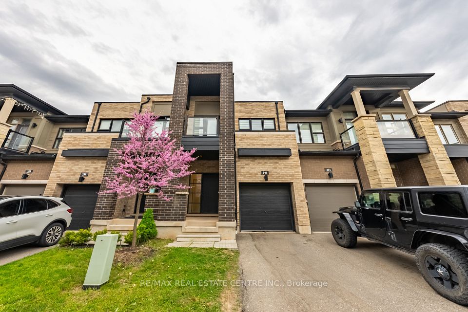391 Athabasca Common, Oakville, ON L6H 0R5 at 391 Athabasca Common, Oakville, ON L6H 0R5, Oakville, ON, L6H 0R5